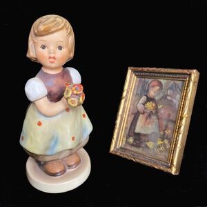 Hummel Figurine • For Mother • 257 • TMK-4 • With Framed Artwork